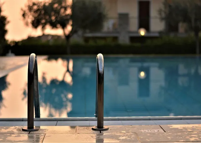 Evelyn Pool Apartment -Only Family-