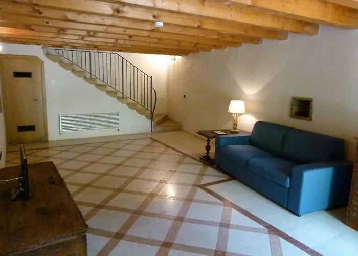 Villa Cisano Cottege