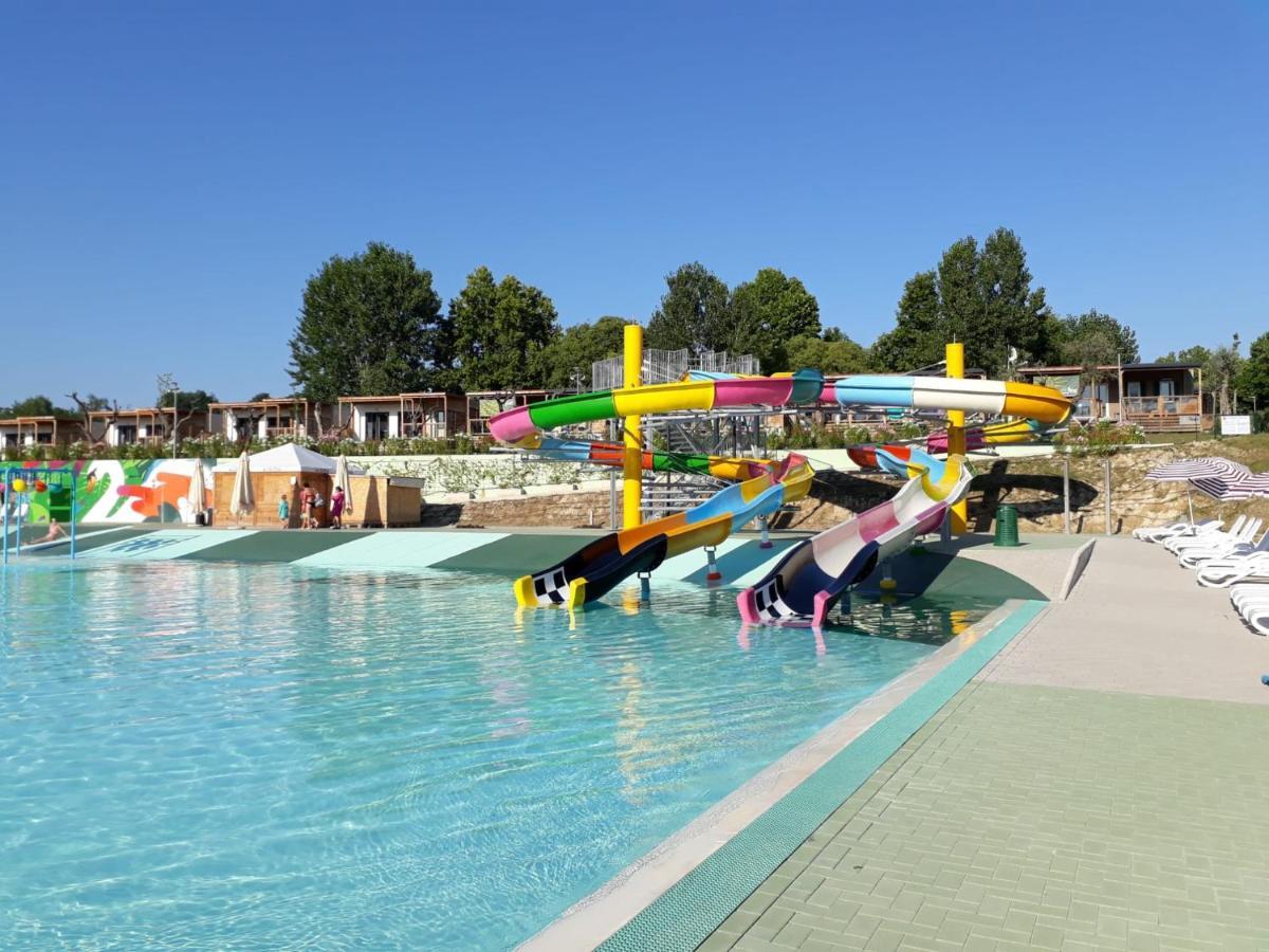 Sisan Family Complex
