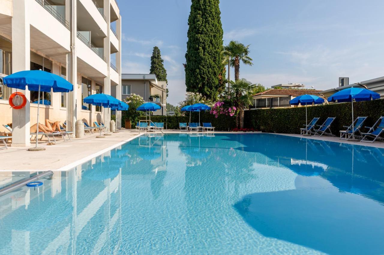 Hotel Idania 3*