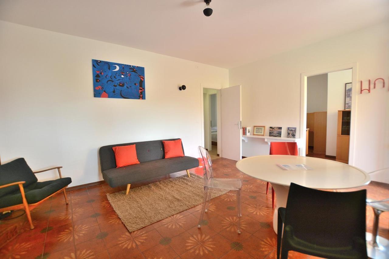 Joan Miro With Pool Apartment *