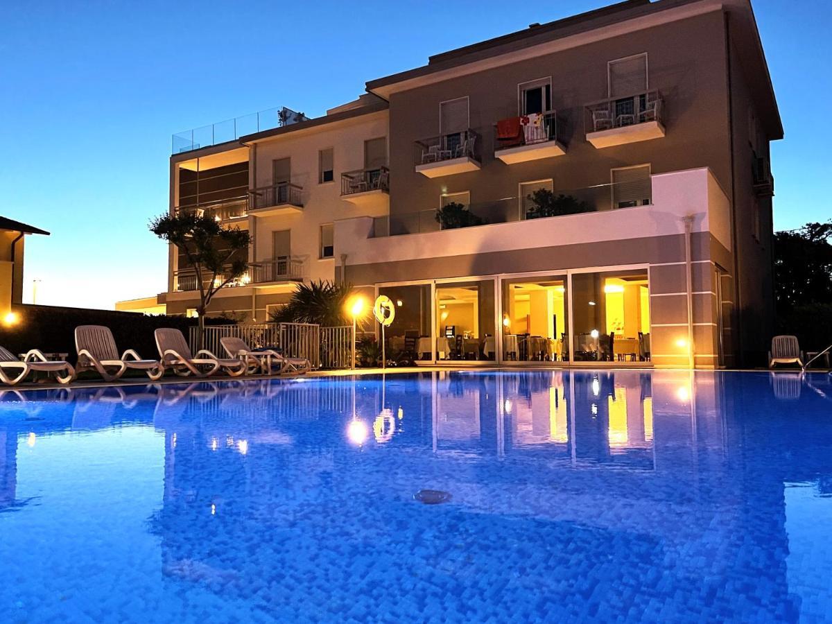 Paradiso Hotel