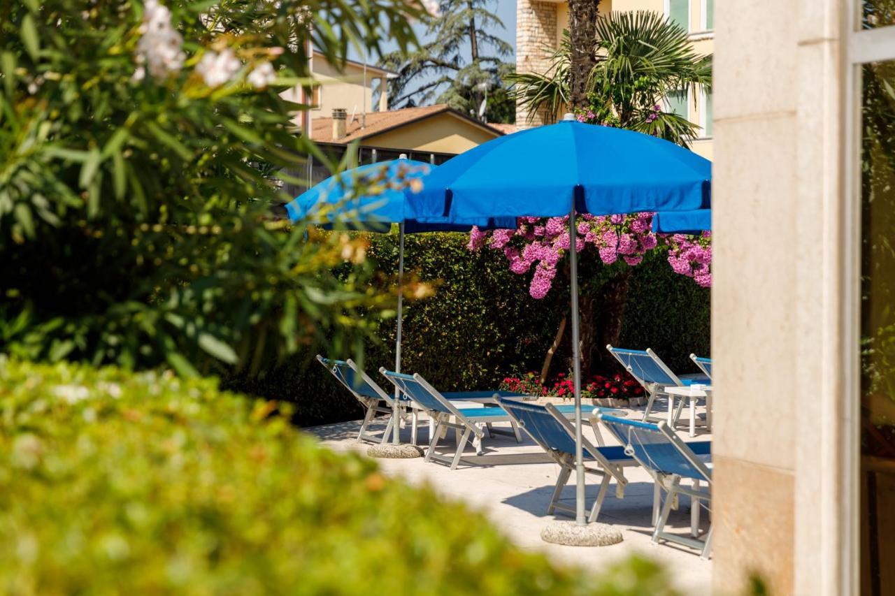 Idania Hotel 3*