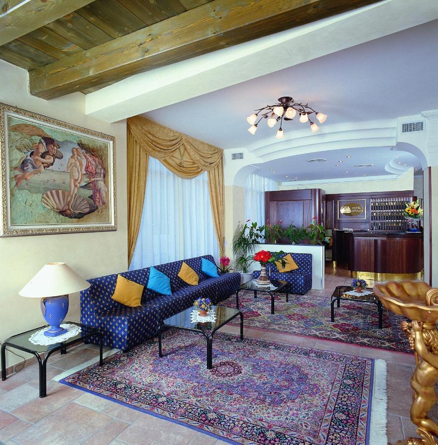 Hotel Catullo 3*