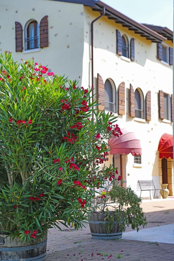 Colombara Aparthotel *