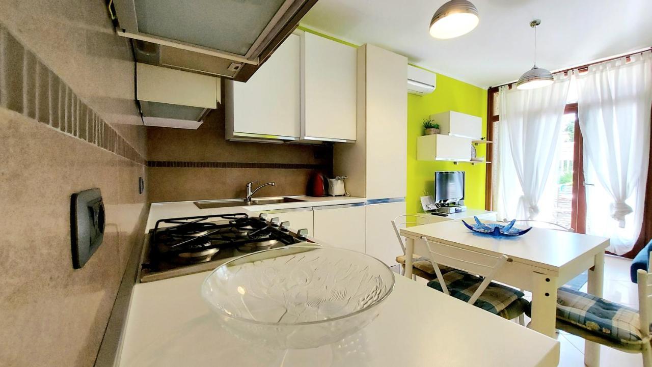 Colors Pool Apartment Bardolino