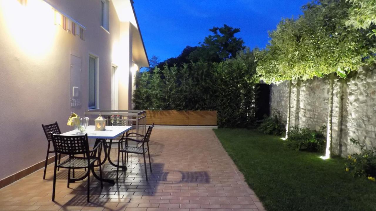 Millyholidays - Sunflower - Center - Nearby - Private Garden - Pool Apartment *