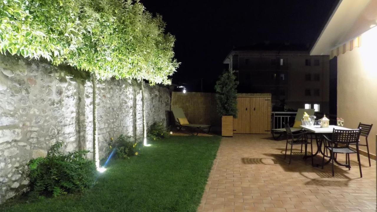 Millyholidays - Sunflower - Center - Nearby - Private Garden - Pool * Bardolino