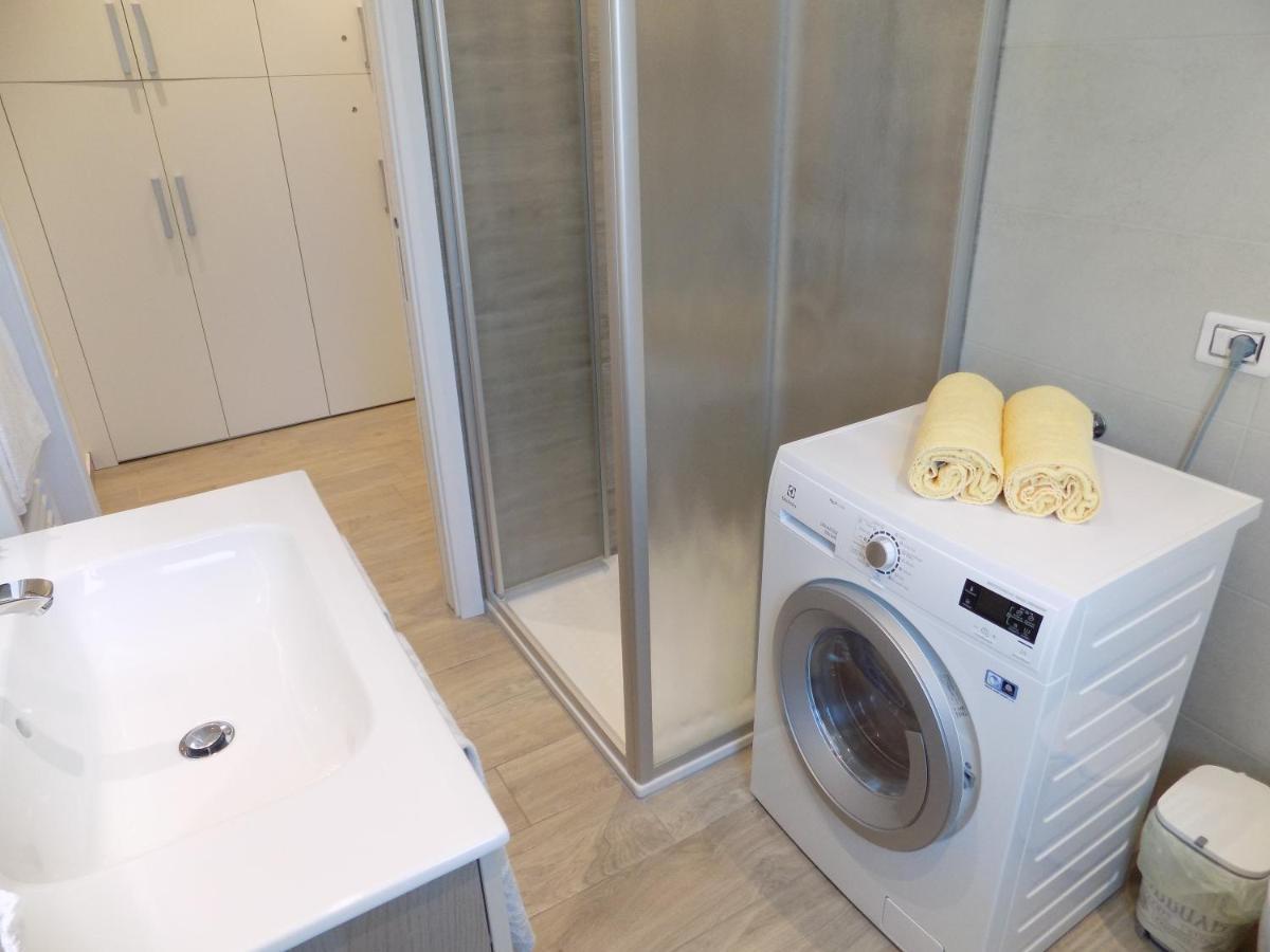 Millyholidays - Sunflower - Center - Nearby - Private Garden - Pool Apartment Bardolino