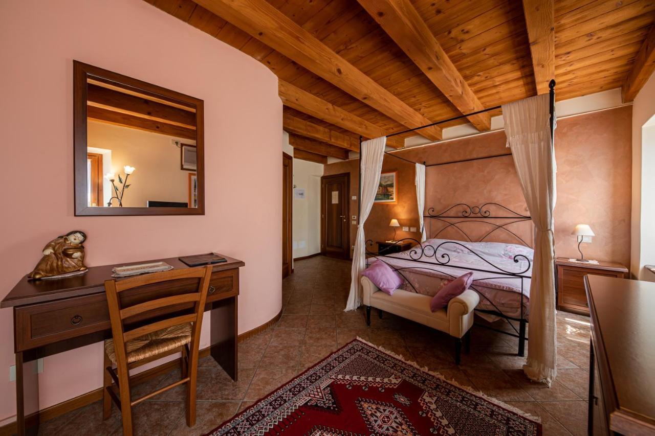Borgo Di Calmasino Farm stay