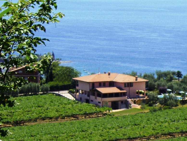 Agriturismo La Rocca Farm stay *