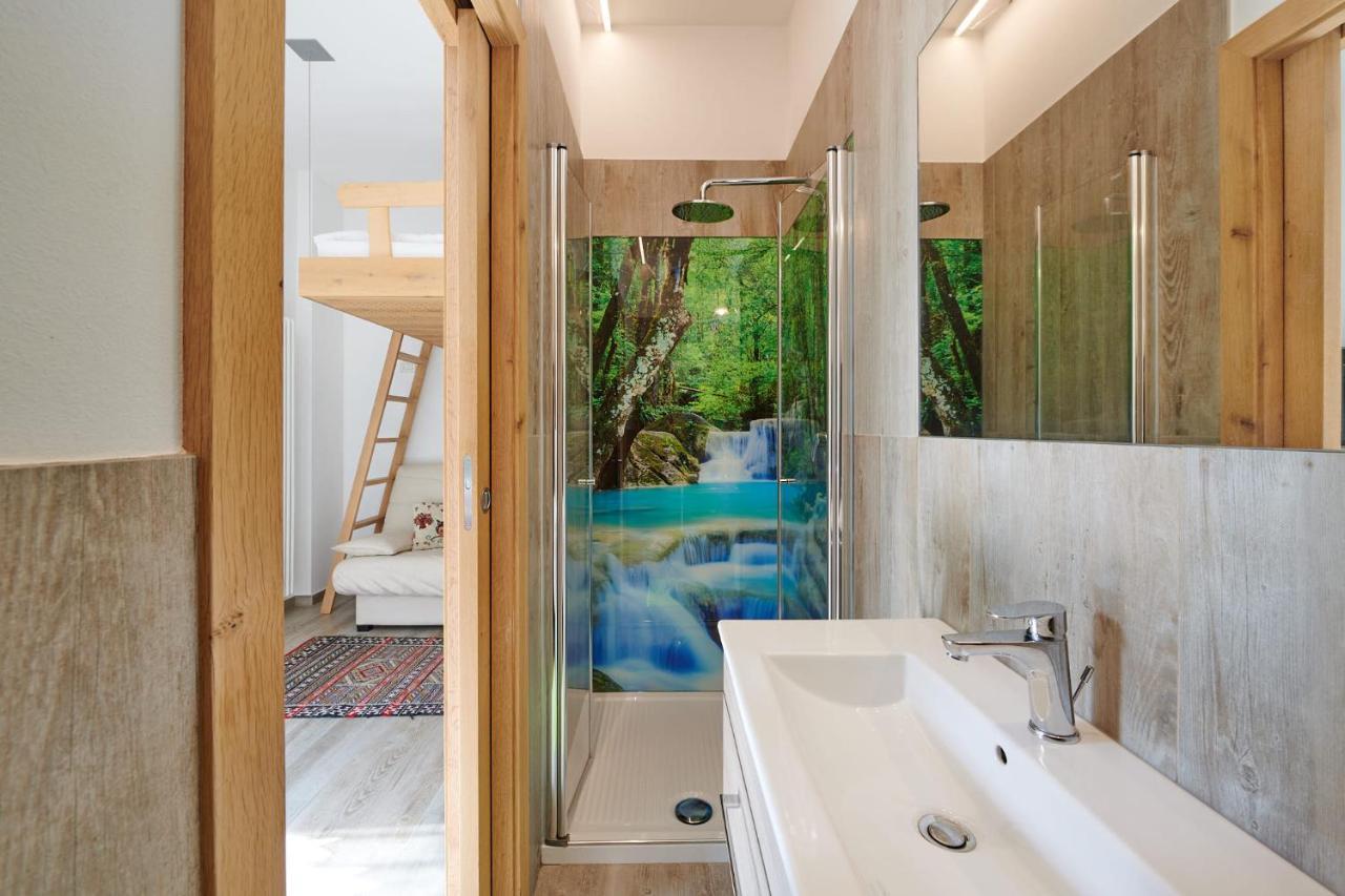 Front With Loft Bed And Pool Appartamento