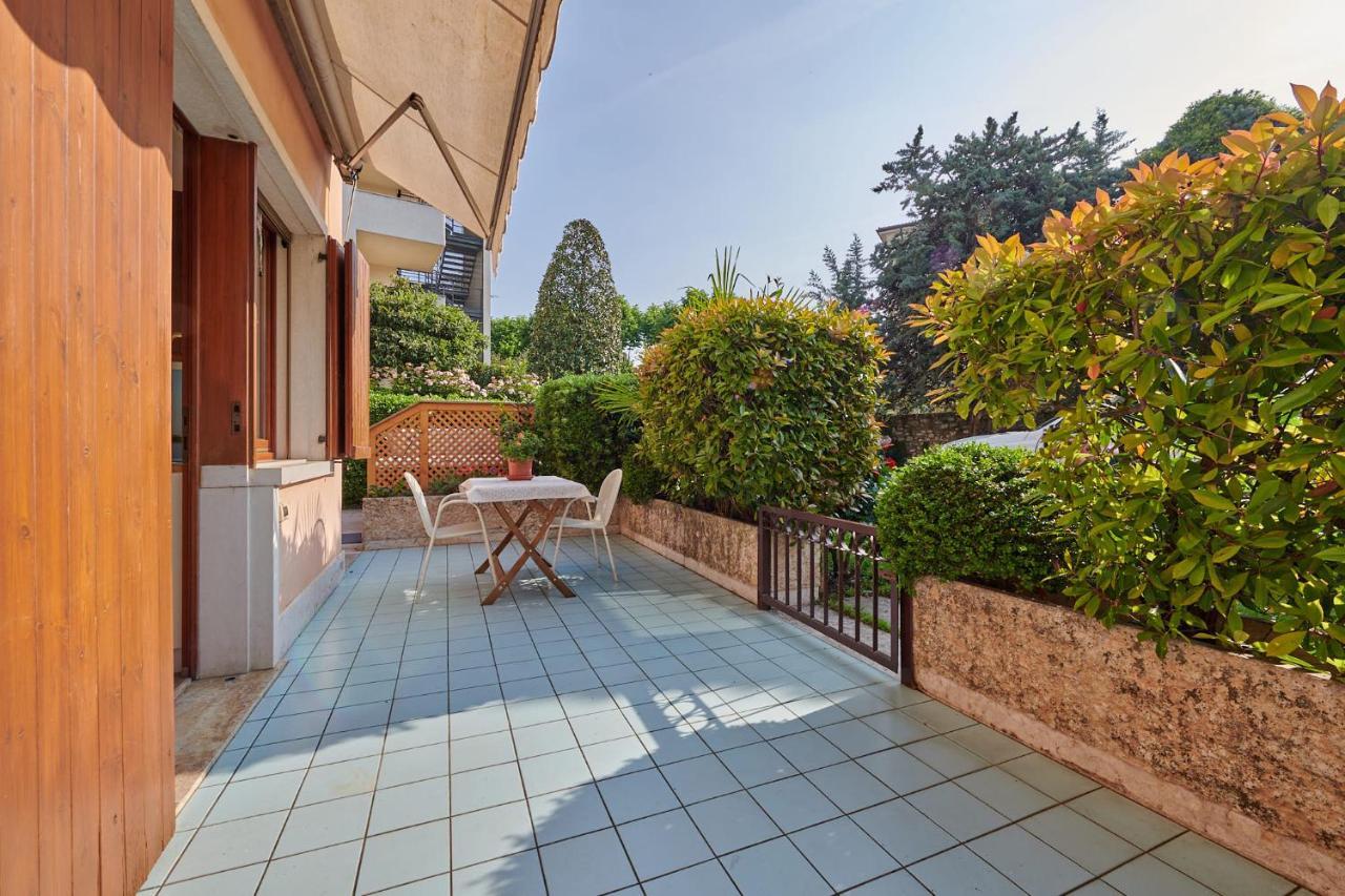 Front With Loft Bed And Pool * Bardolino