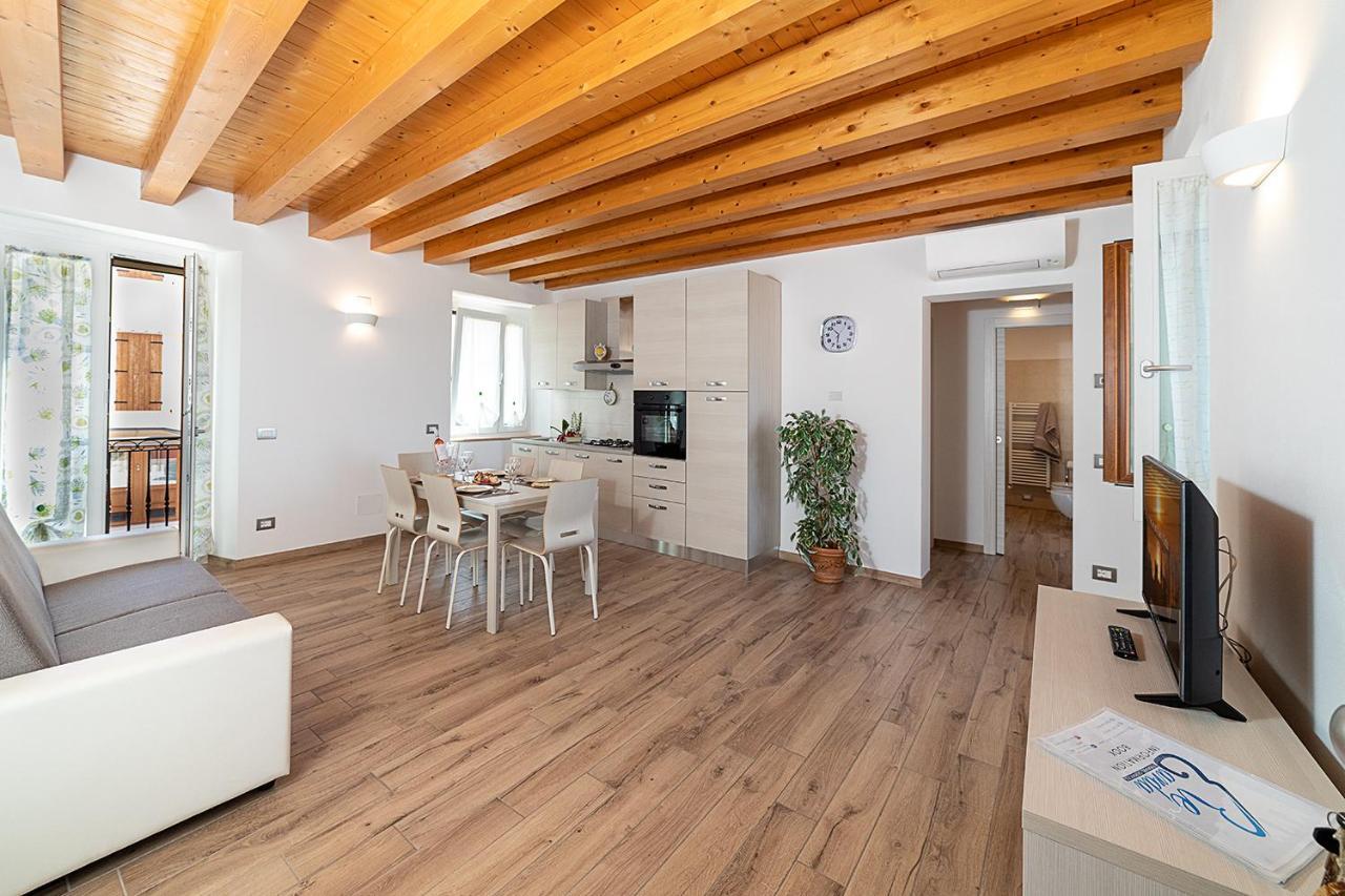 Holiday home Casa Rossa - Regarda Travel Bardolino