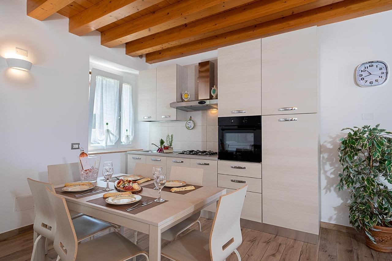 Holiday home Casa Rossa - Regarda Travel Bardolino