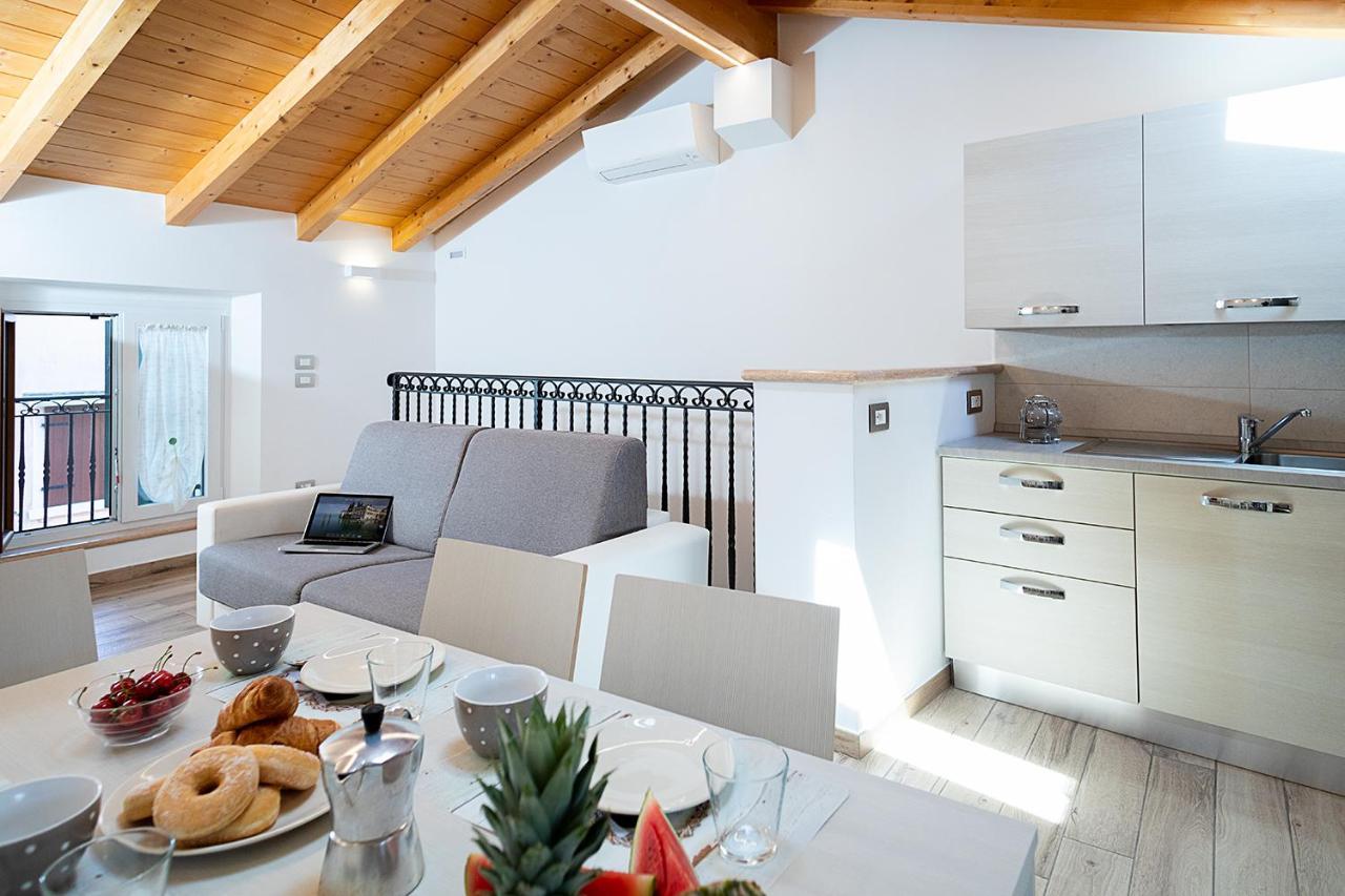Holiday home Casa Rossa - Regarda Travel *