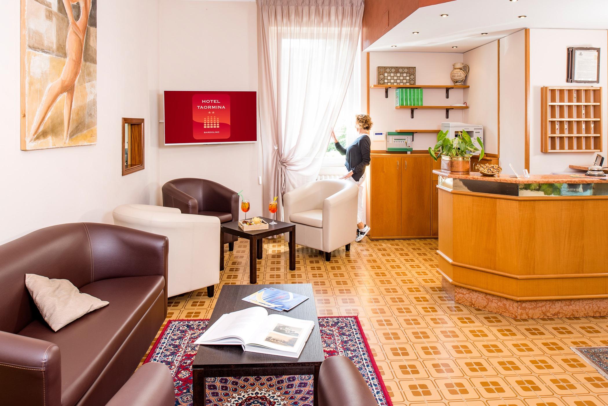 Taormina Hotel 2*