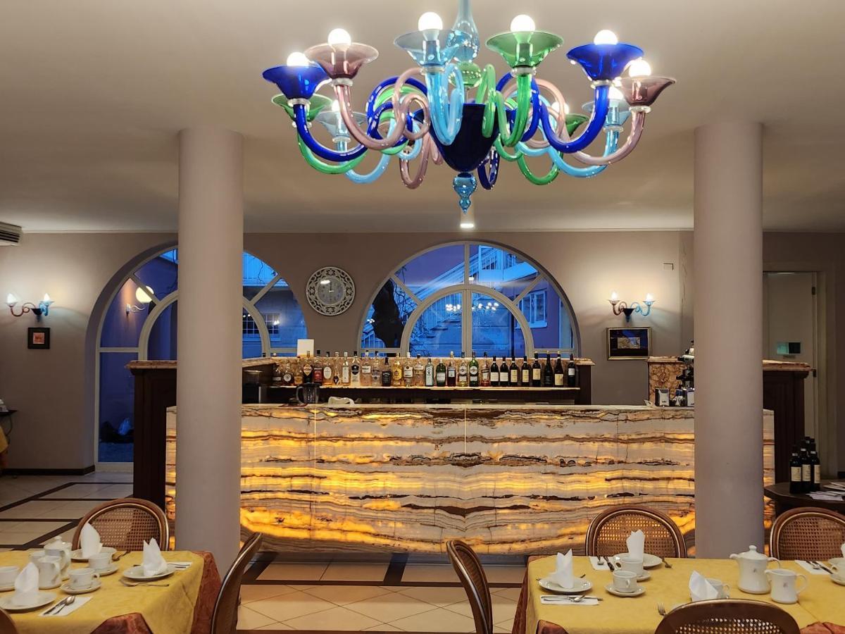Riviera Hotel 3*