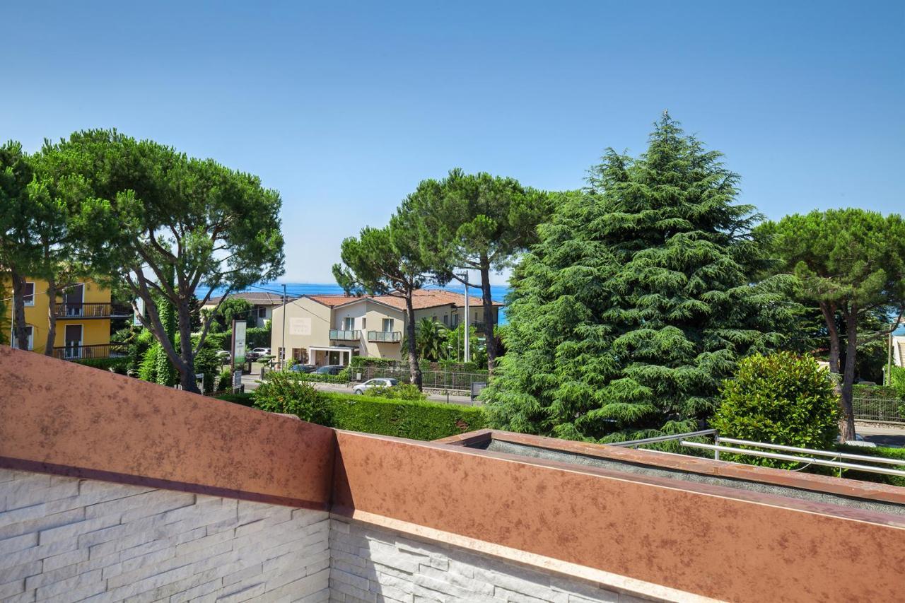 Luxury Penthouse/pool/50m To * Bardolino