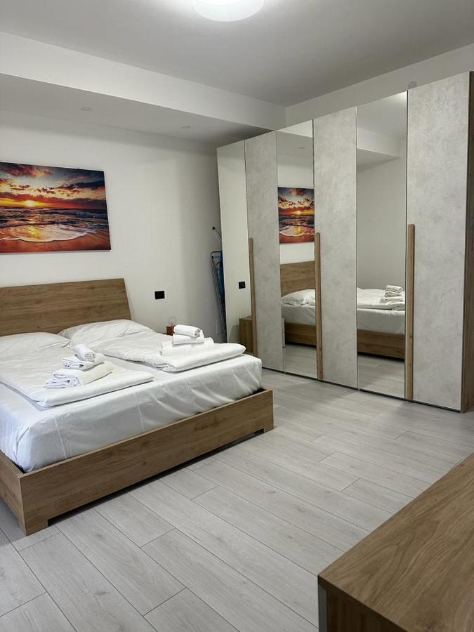 Cavour Center *
