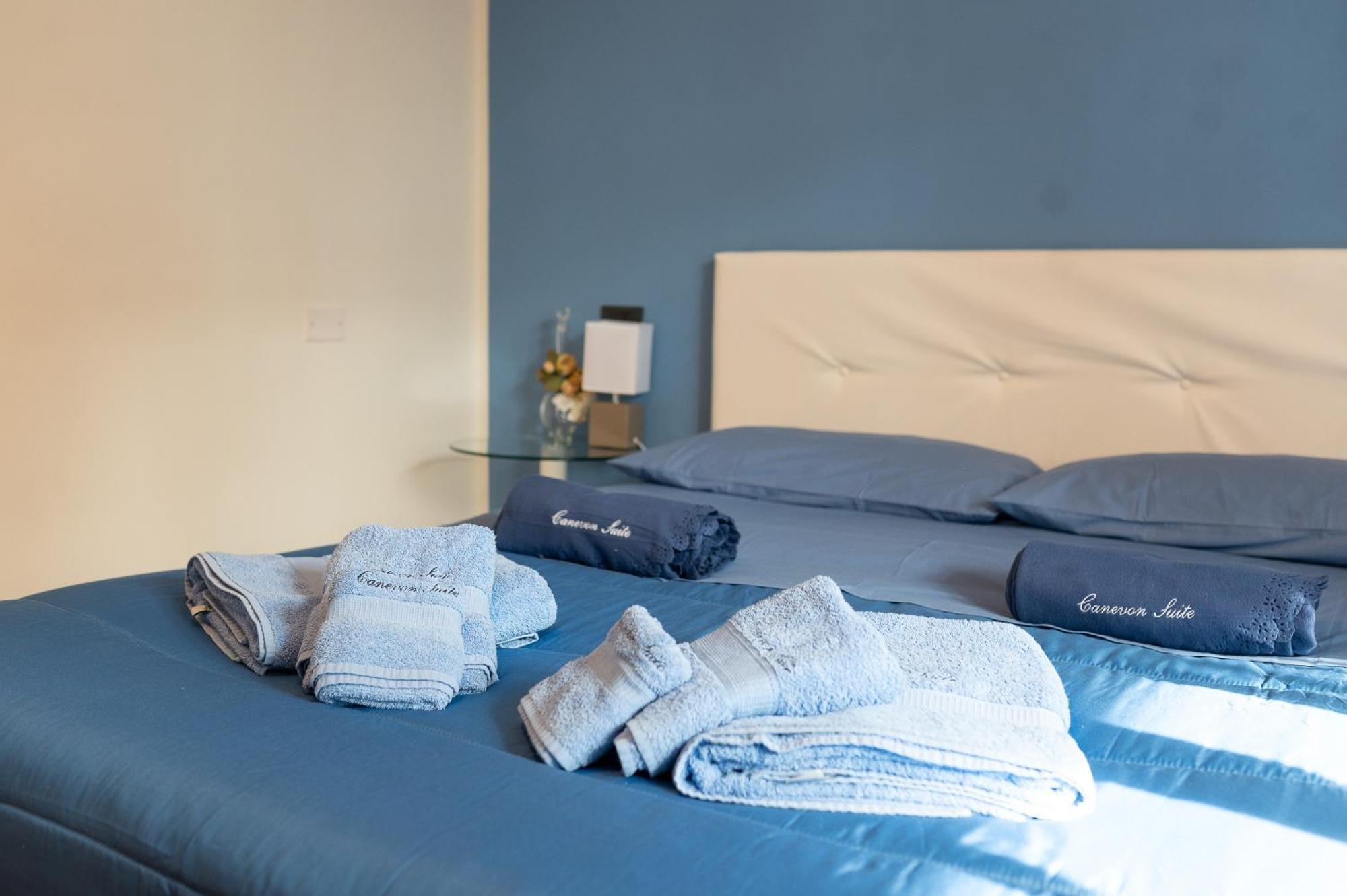 Canevon Apartment *