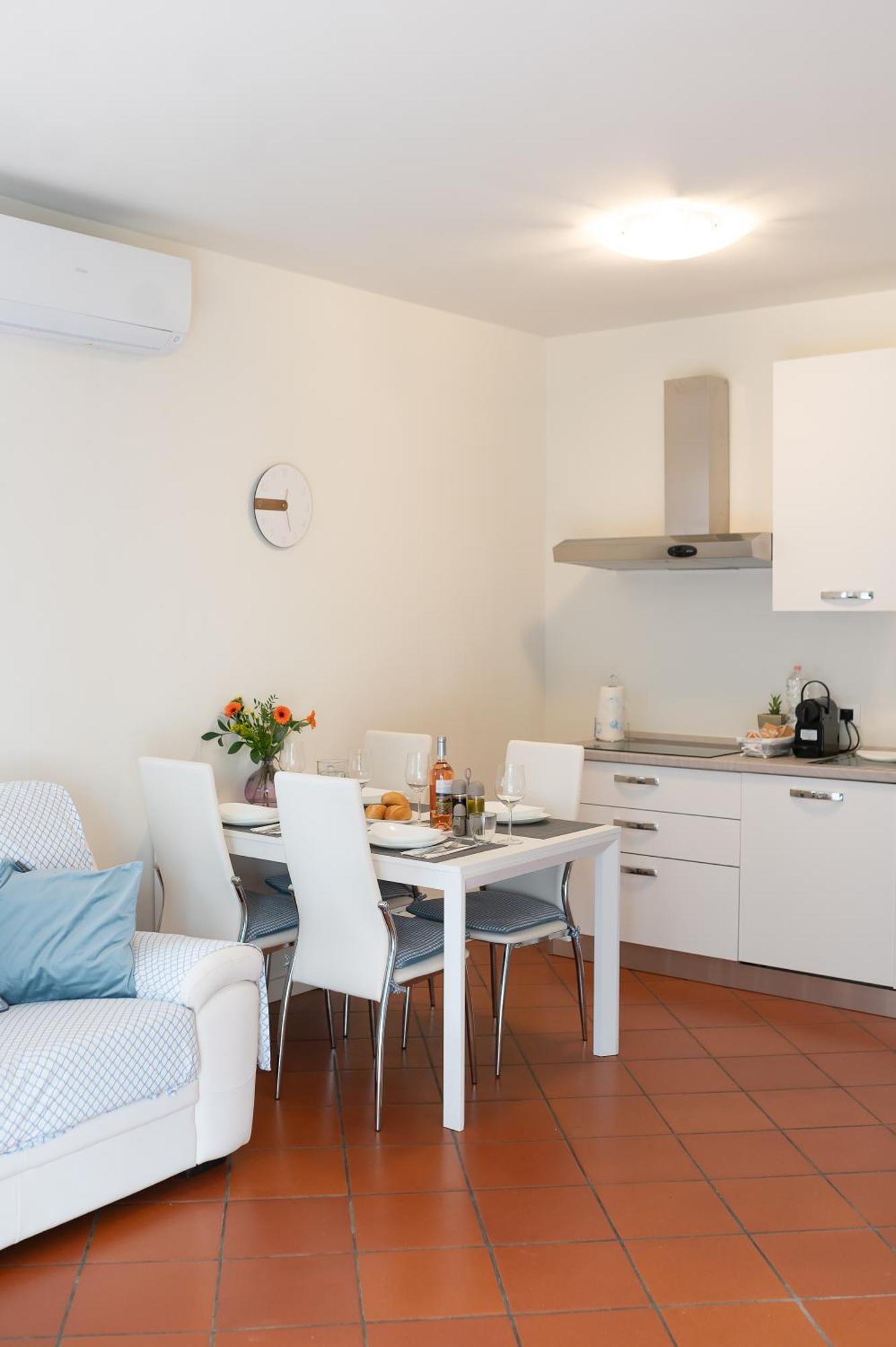 Canevon Apartment *