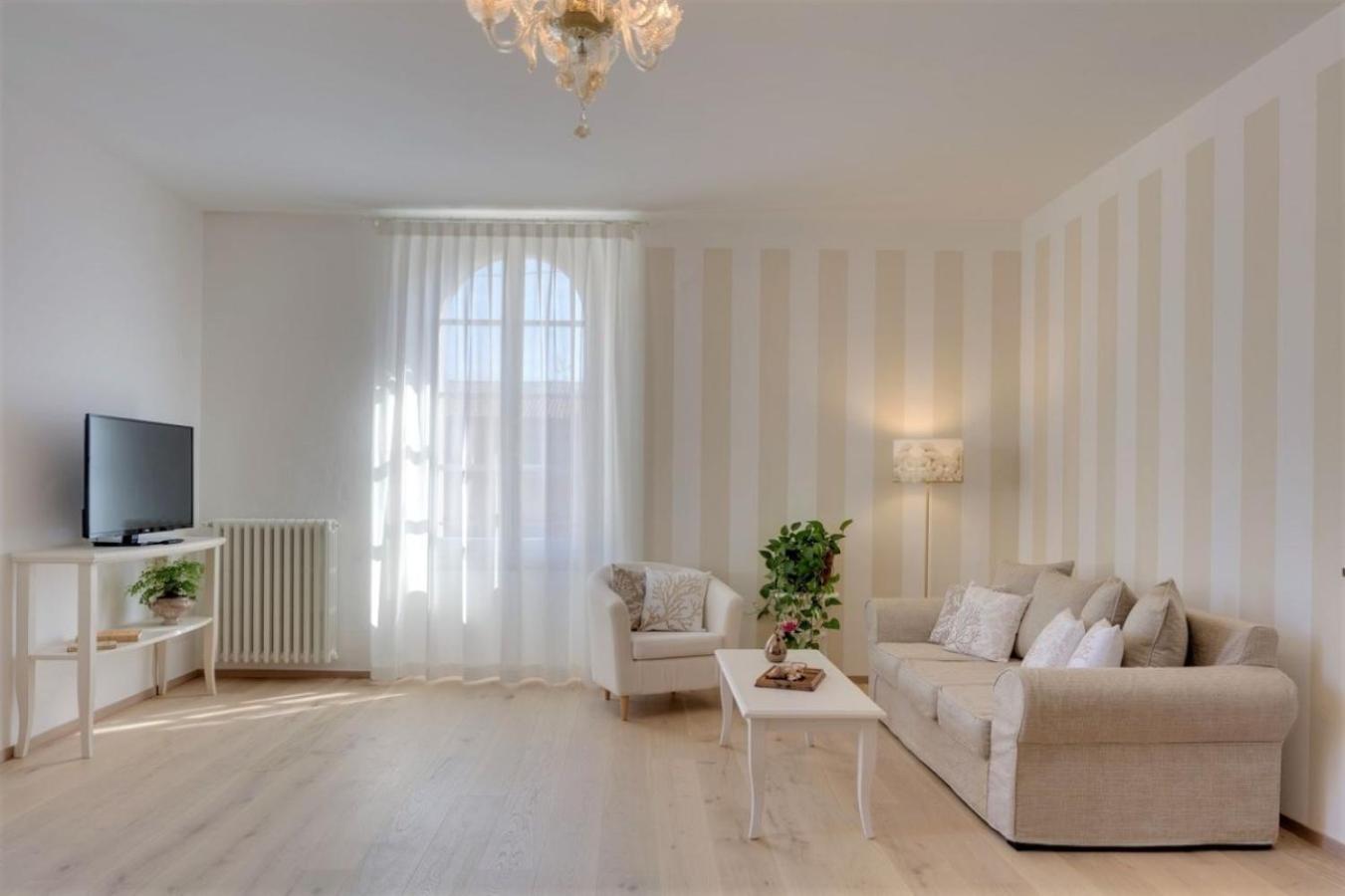 Rambaldi In Casa Nr 6 With Shared Terrace Apartment