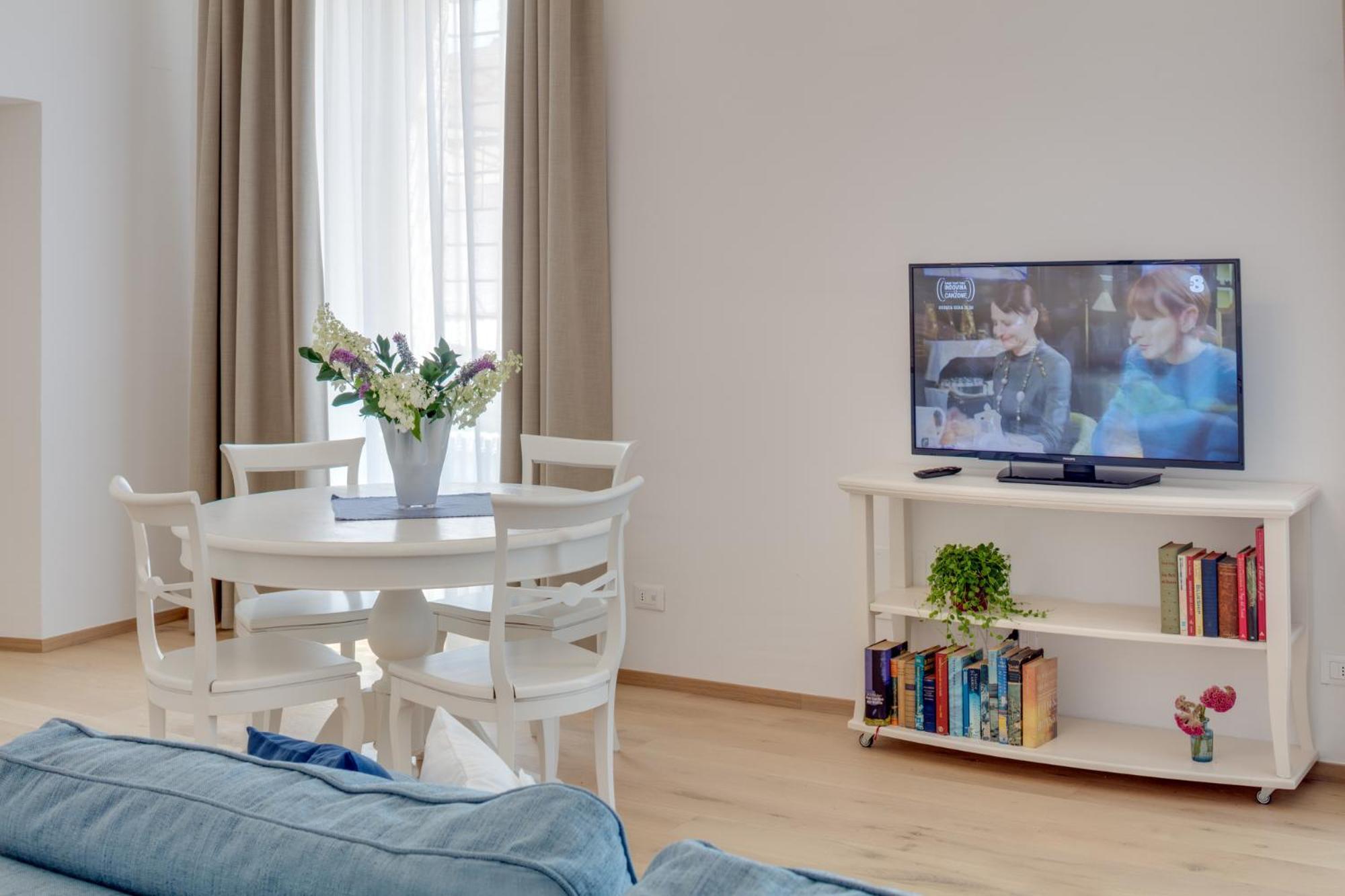 Apartment Rambaldi In Casa Nr 6 With Shared Terrace *