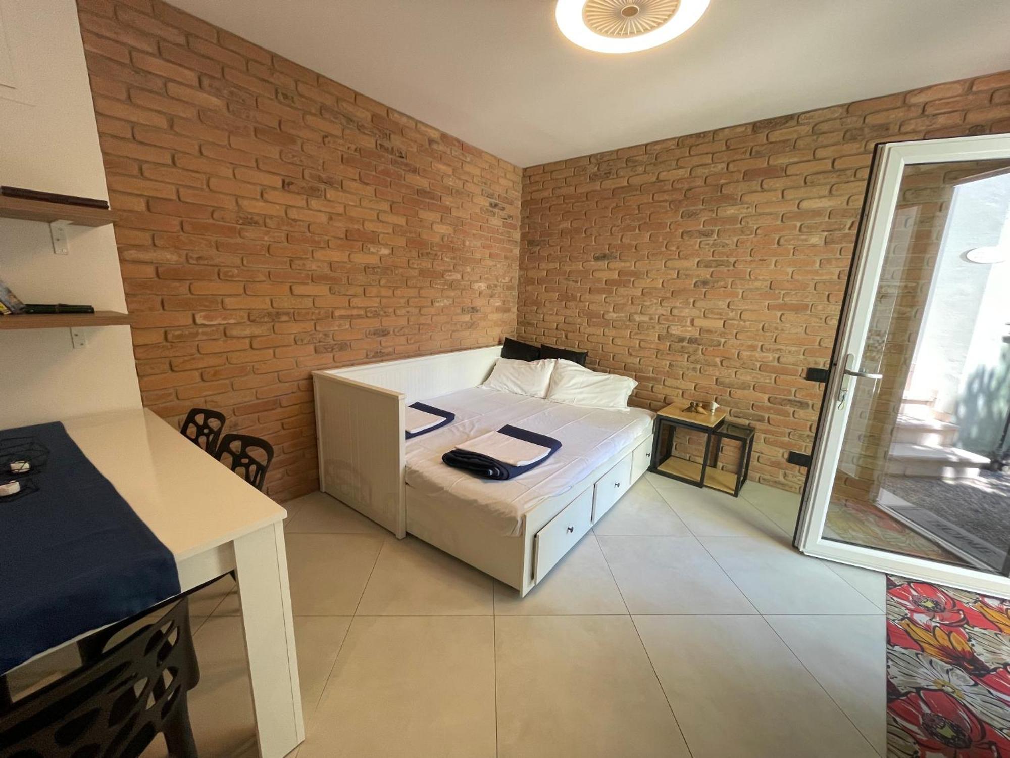 Apartament Anagiulia *