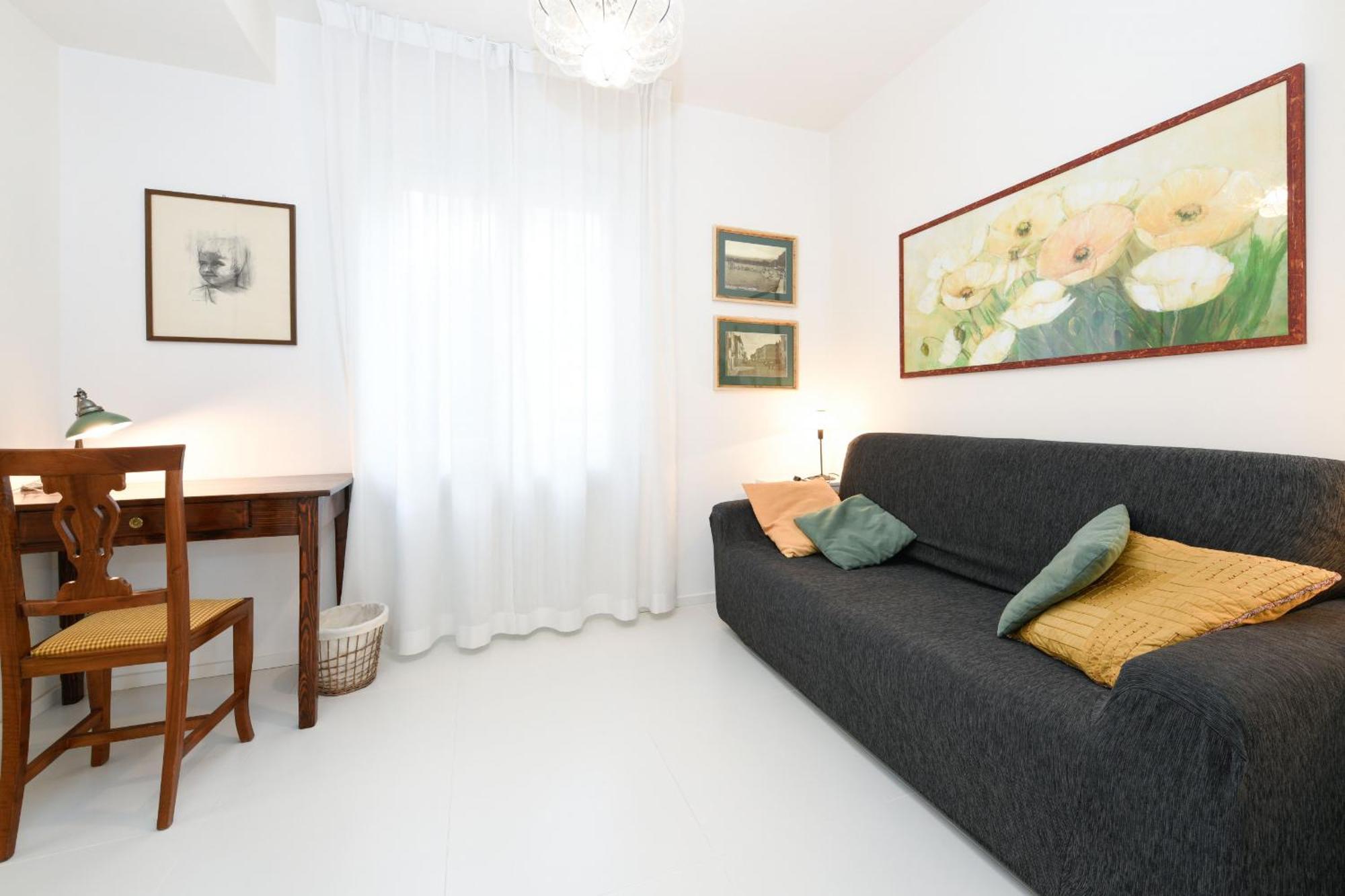 Garden Apartment *