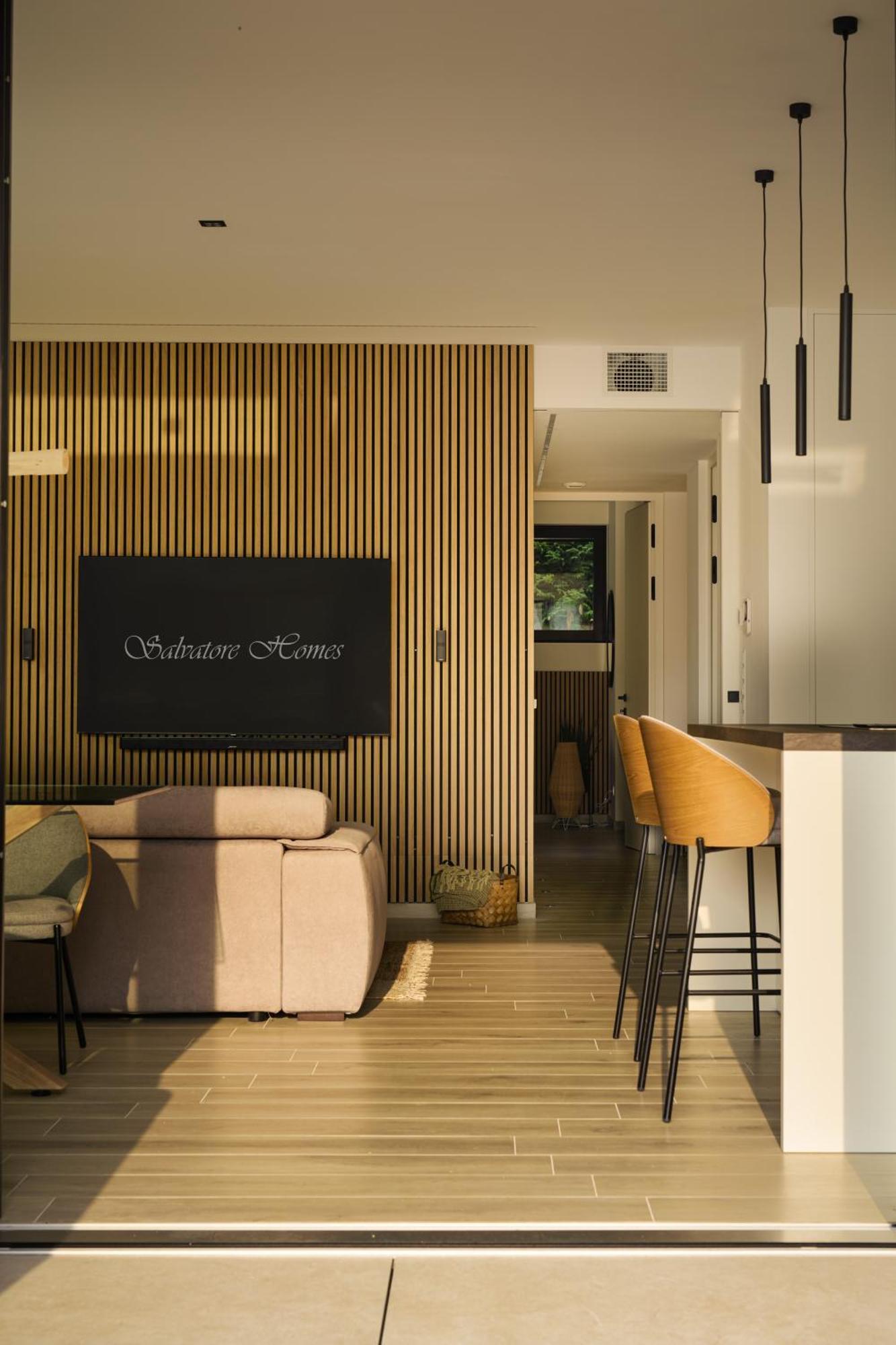 Apartament Salvatorehomes - Pure Luxury In The Centre Of With Pool & Private Garden - Casa Olivia - A 5 Star Luxury Collection At Garda Bardolino