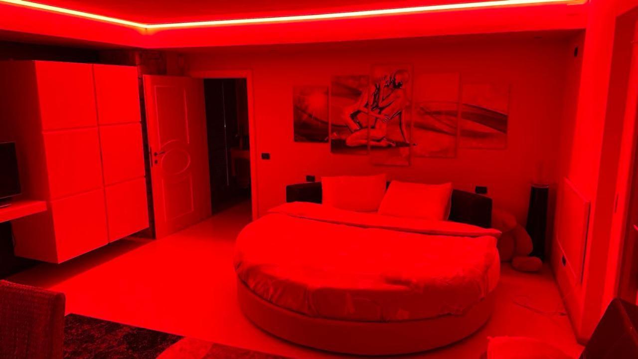 Apartment Valand Romantic Luxury On Lake Garda -