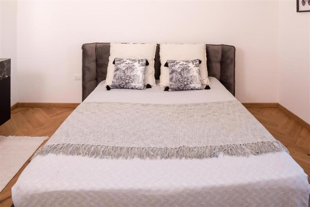 Apartment Destiny 5