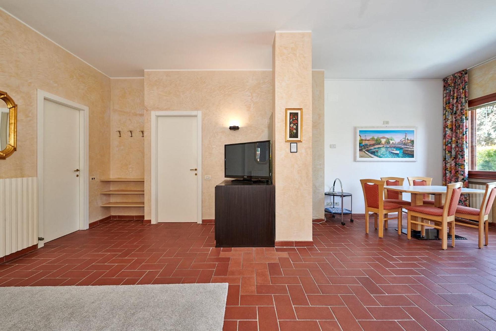 Rainer - Front Apartment *