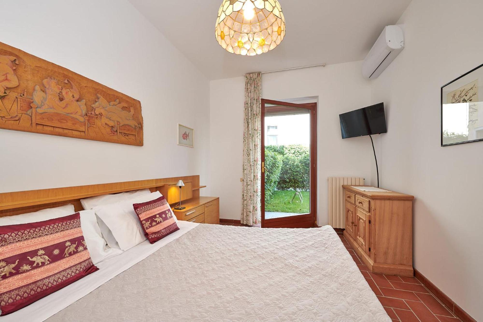 Rainer - Front Apartment