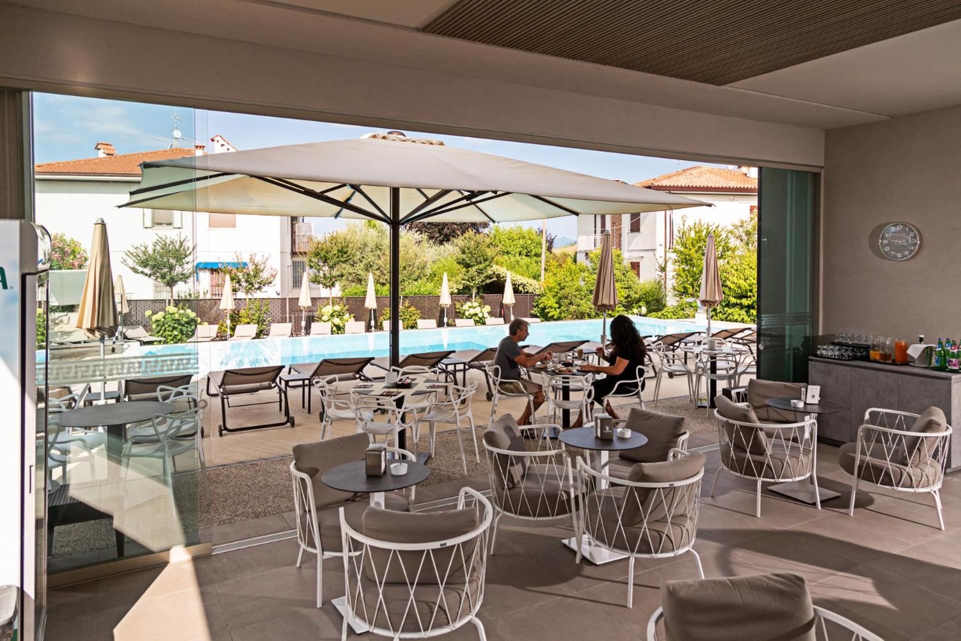 Prada' Eco Aparthotel 4*