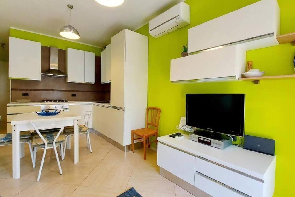 Colors Pool Apartment