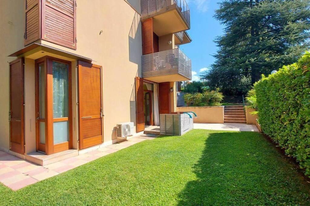 Apartment Colors Pool Bardolino