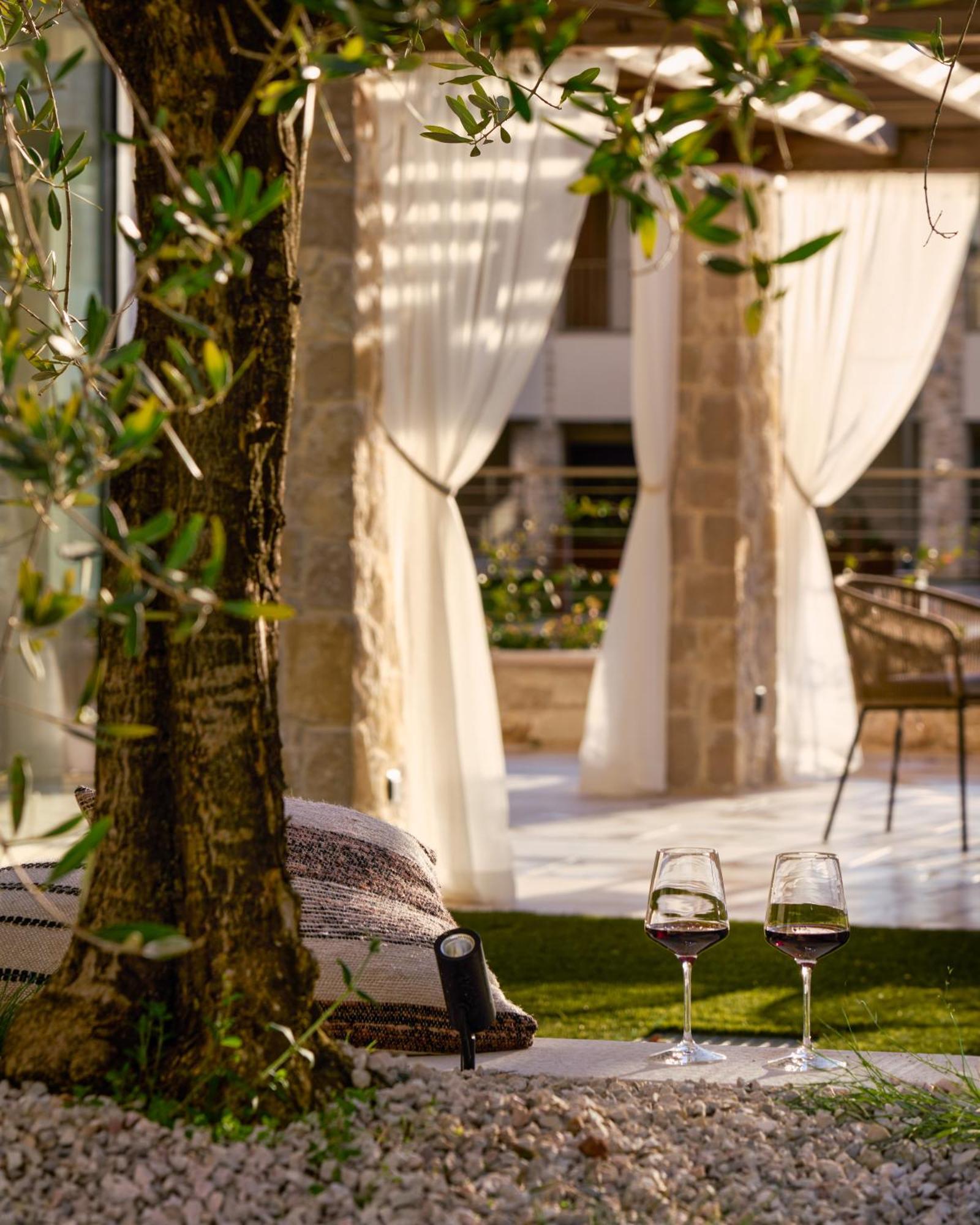 Salvatorehomes - Pure Luxury In The Centre Of With Pool & Private Garden - Casa Olivia - A 5 Star Luxury Collection At Garda *