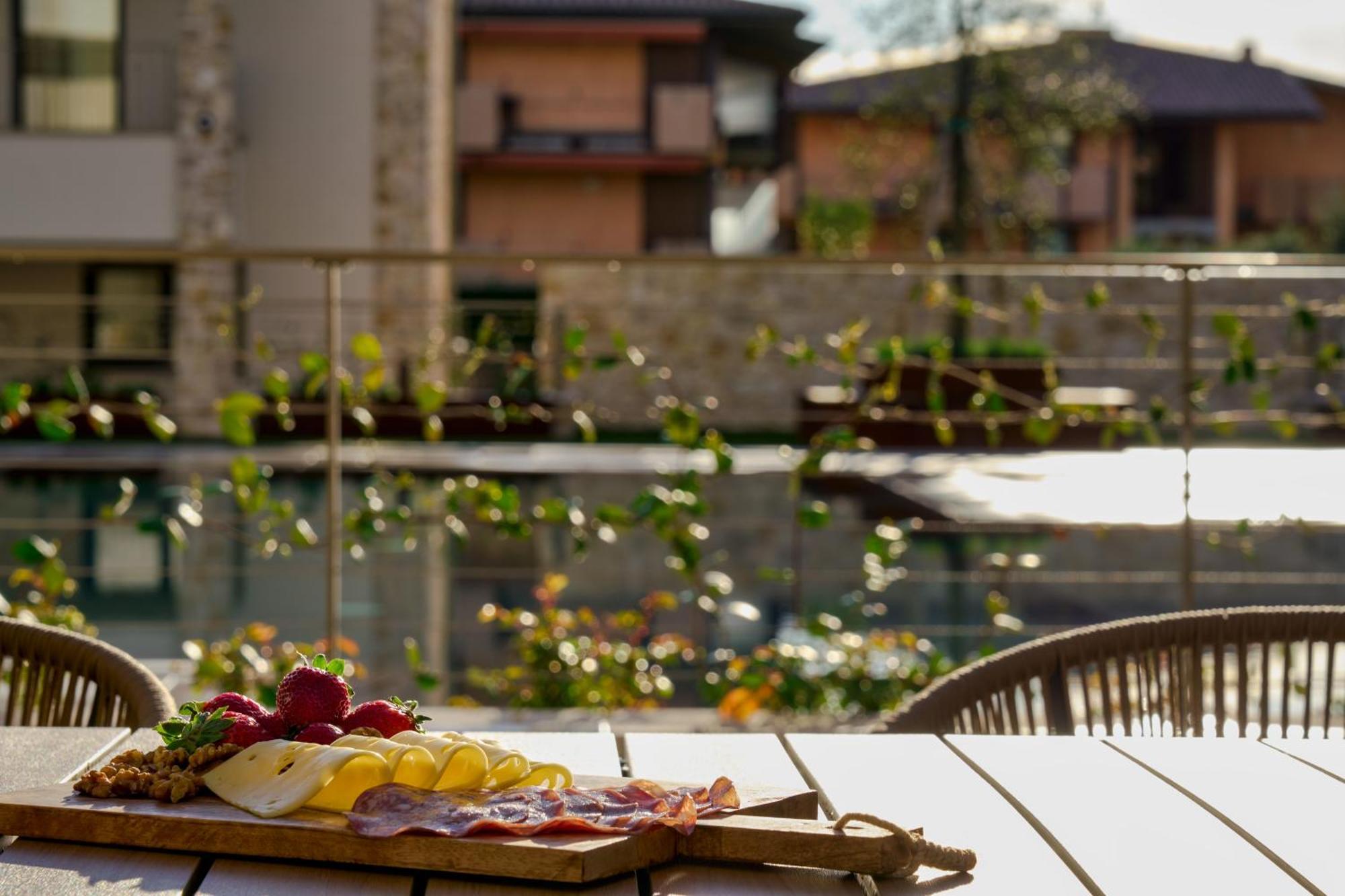 Salvatorehomes - Pure Luxury In The Centre Of With Pool & Private Garden - Casa Olivia - A 5 Star Luxury Collection At Garda Apartament