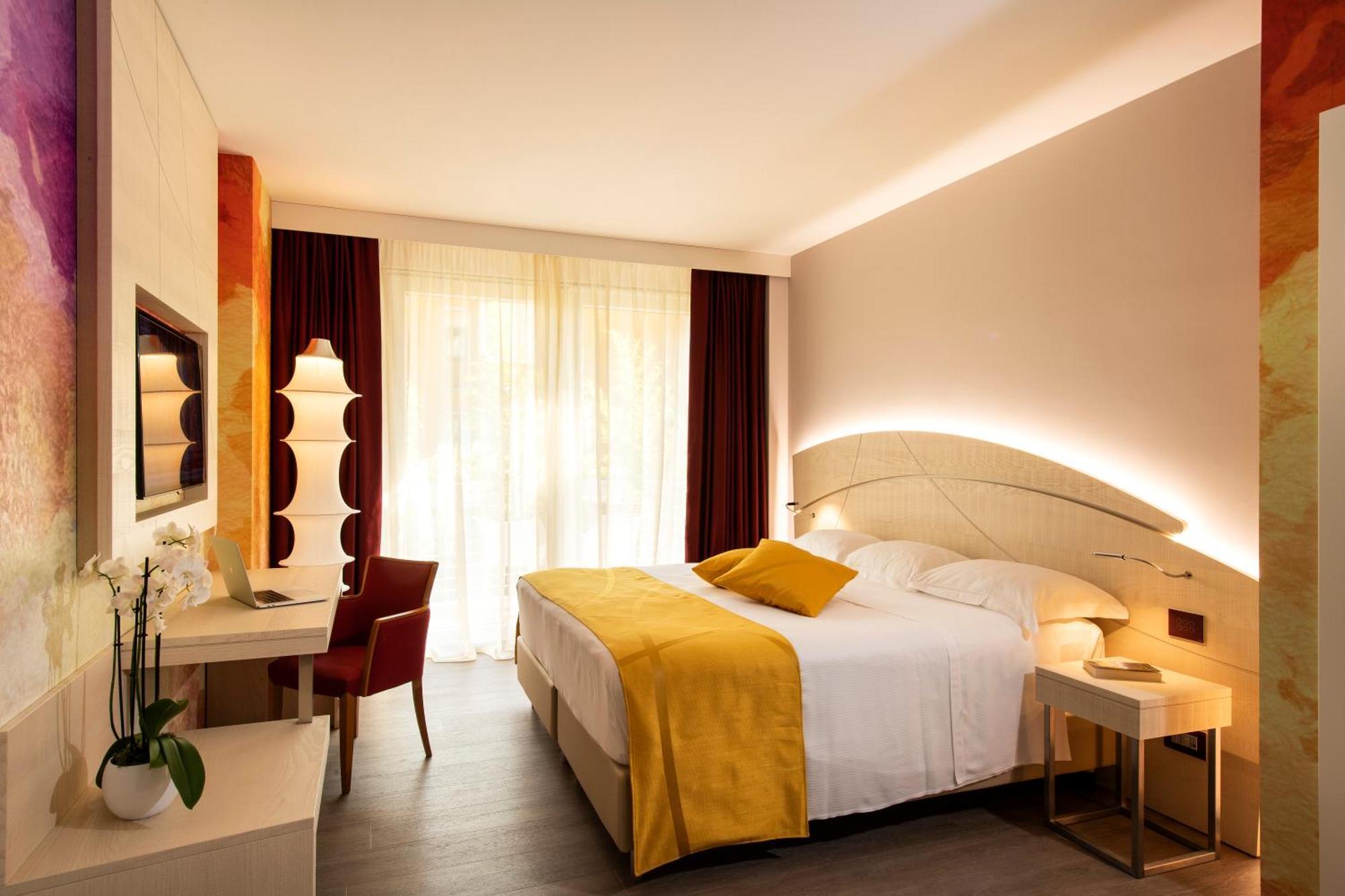 Color Style, Design & Gourmet Hotel 4*