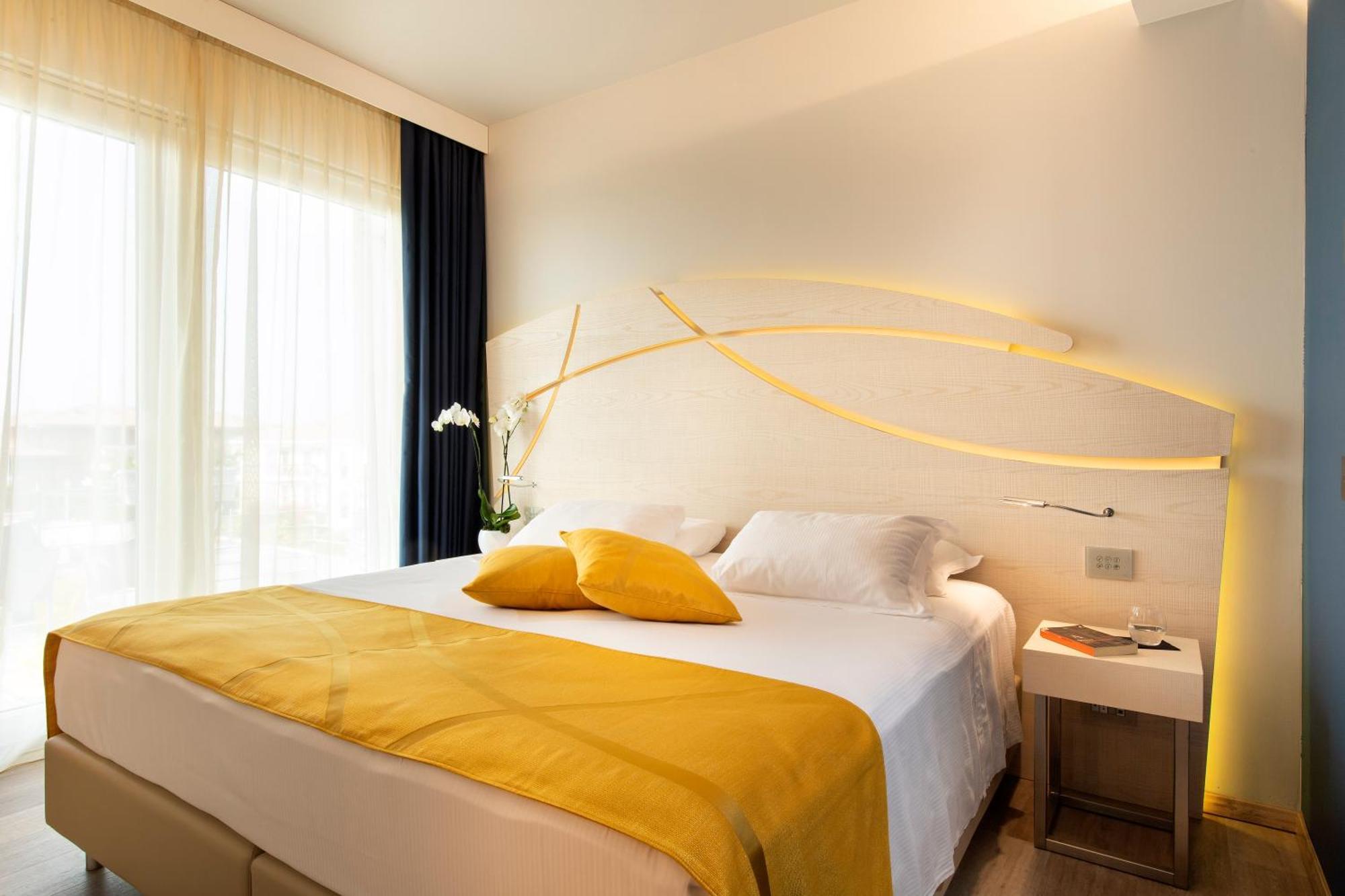Color Style, Design & Gourmet 4*