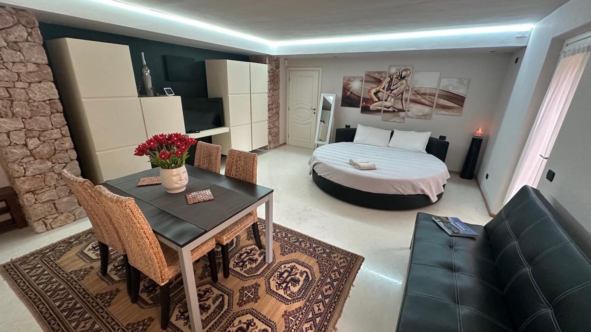 Valand Romantic Luxury On Lake Garda -