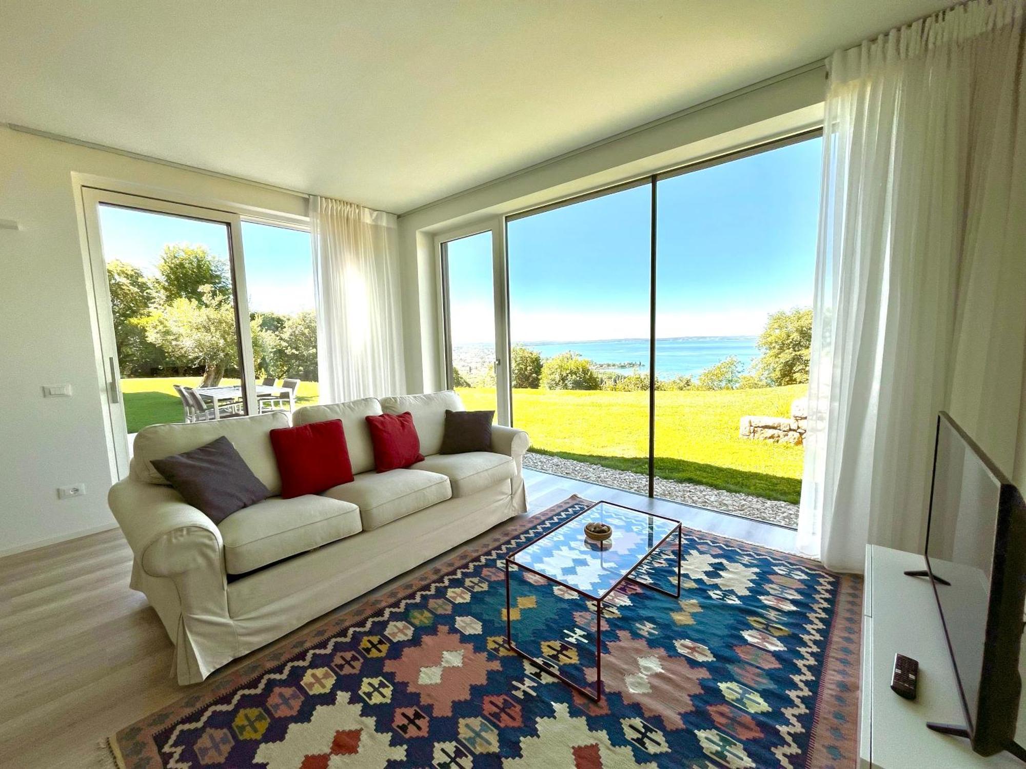 Beole Apartment *