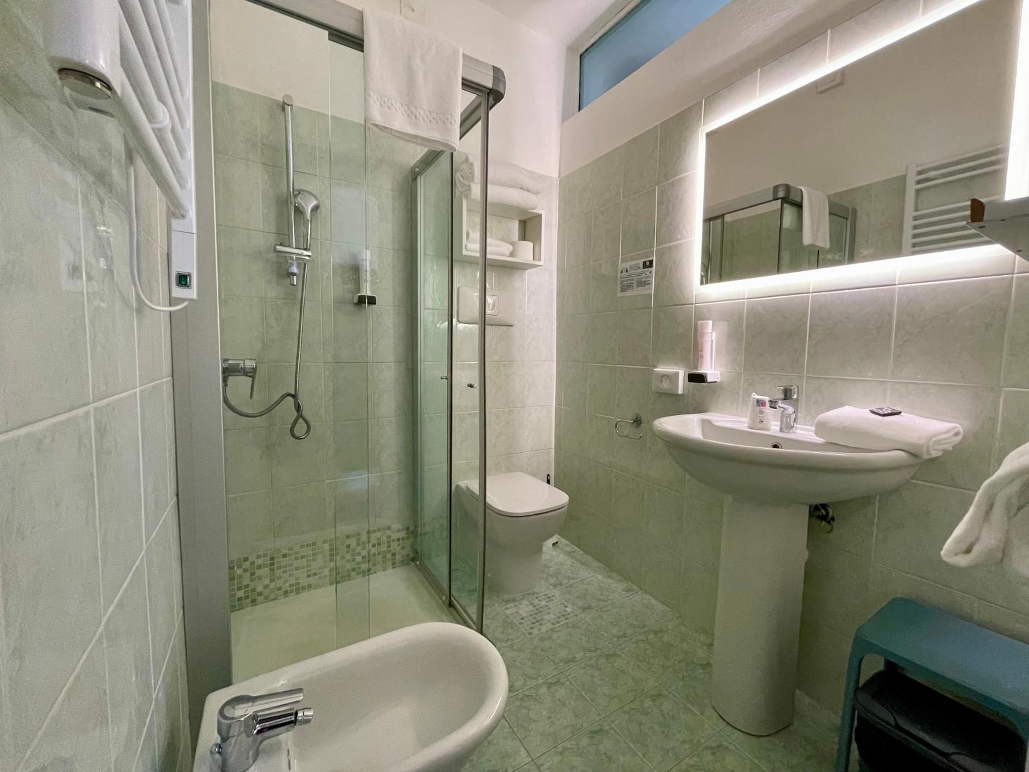 B Hotel Bardolino