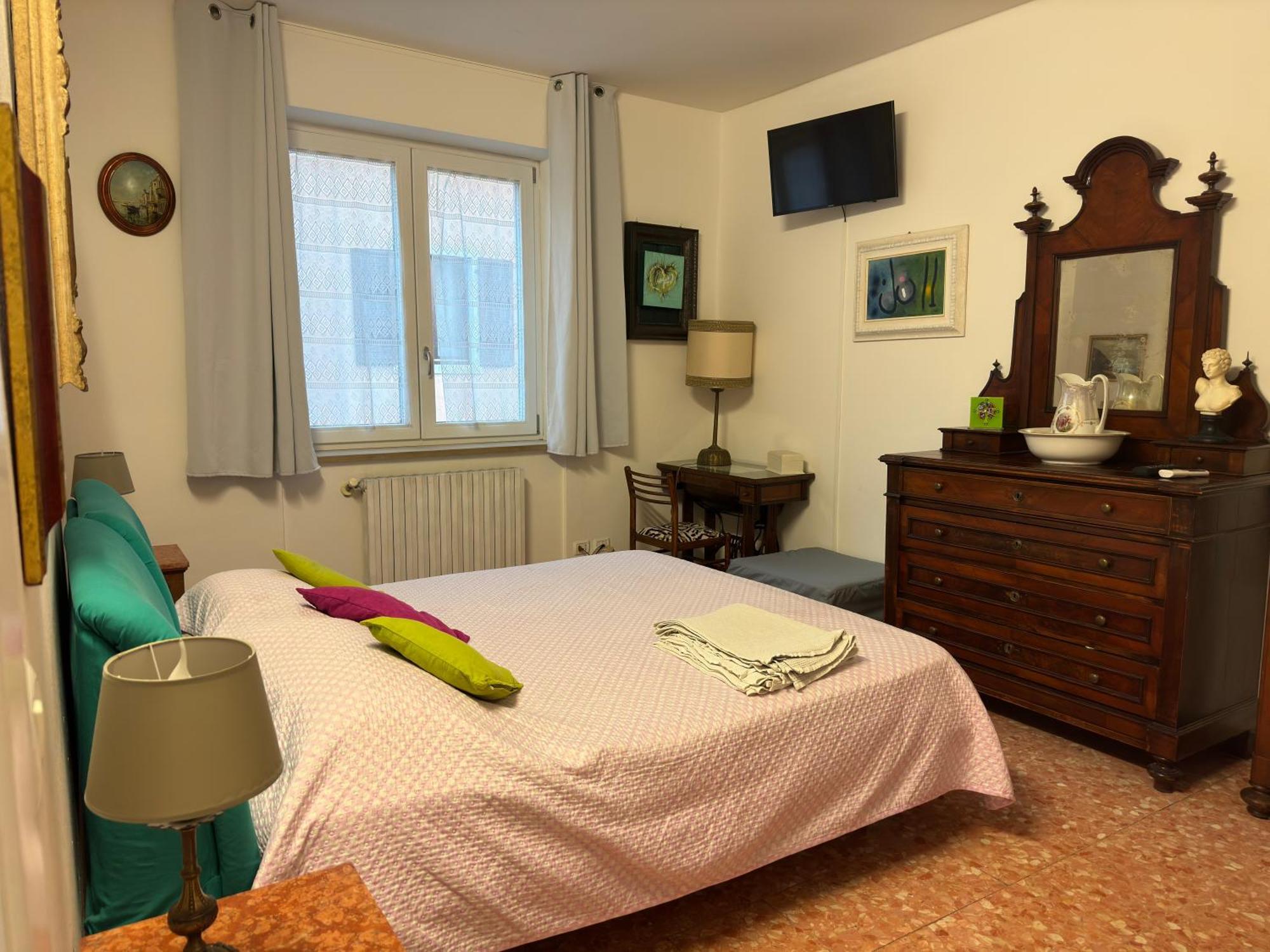 Artisanti - Dania Homestay Bardolino