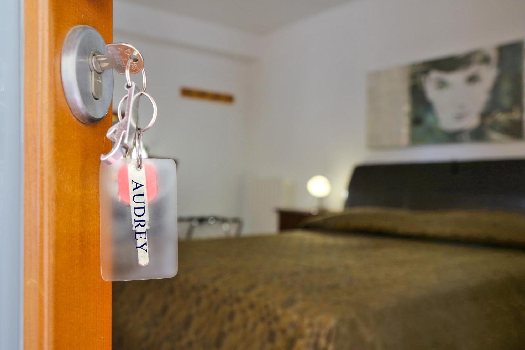 Colombara Aparthotel *