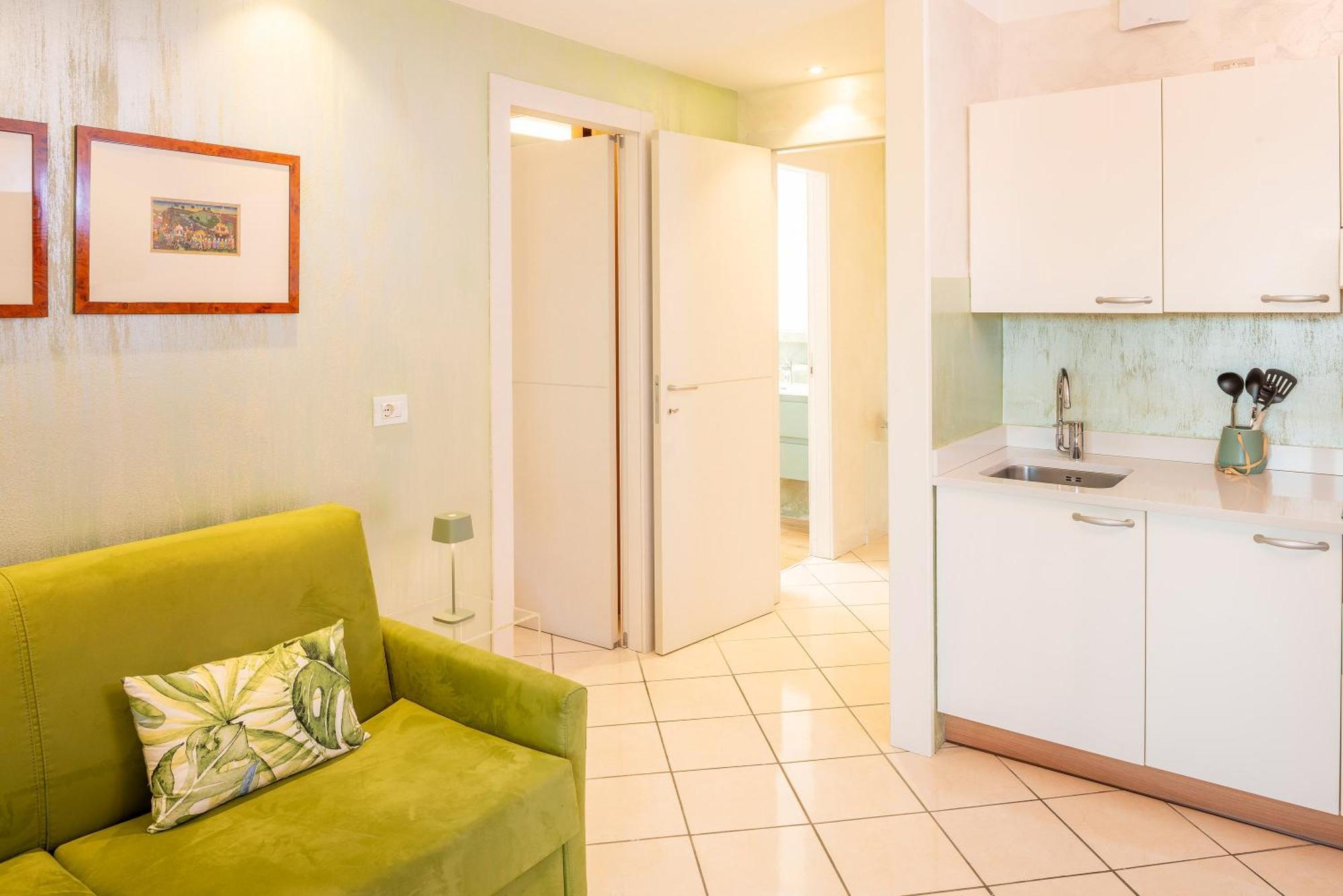 Blue - 3* Bardolino