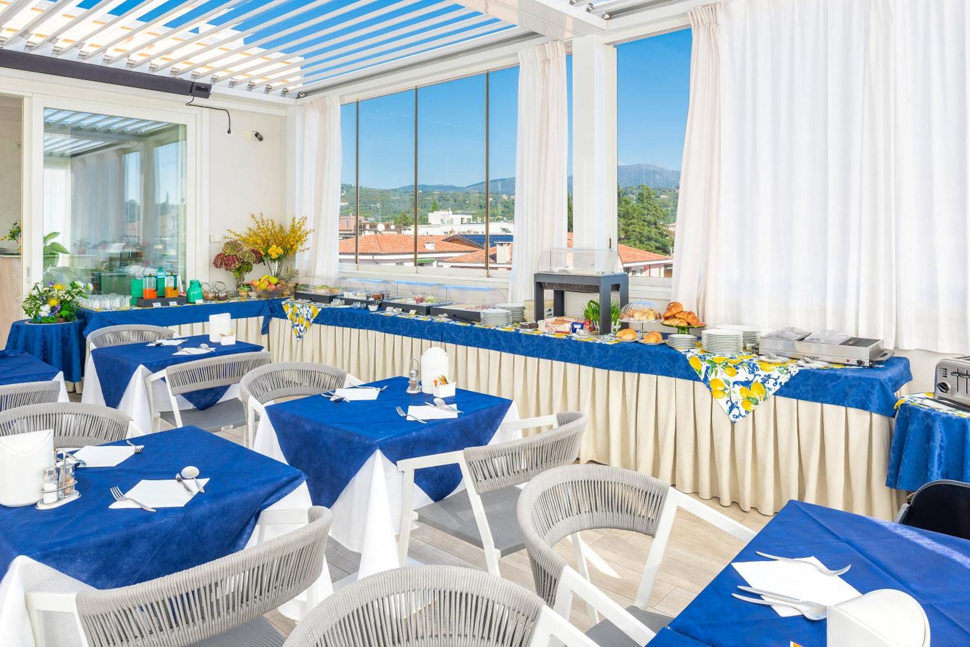 Blue - Bardolino