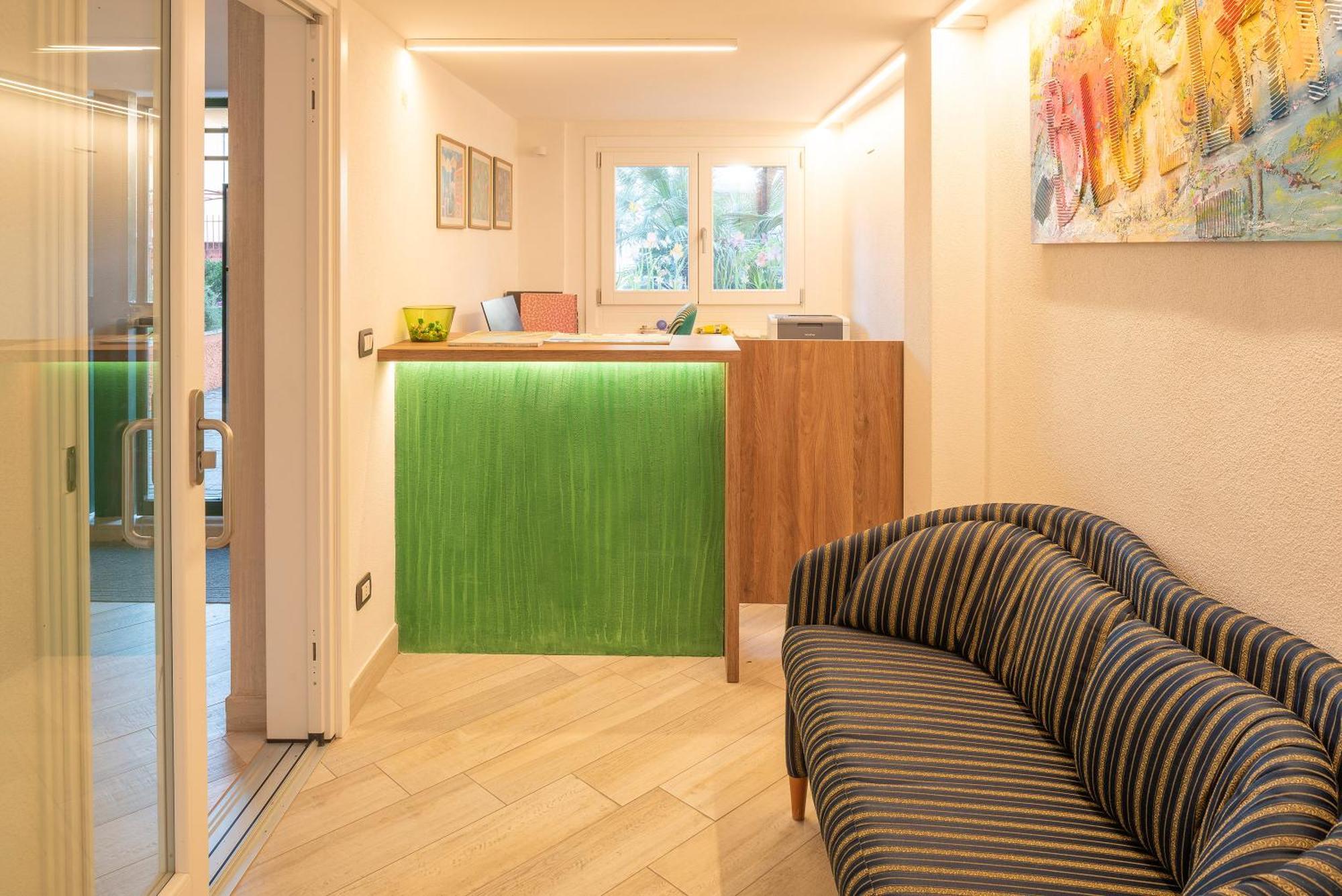 Blue - Aparthotel